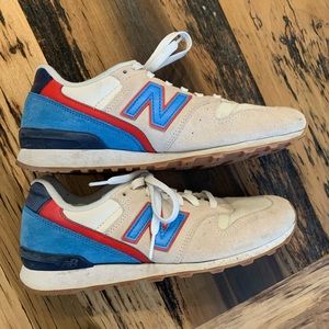 New Balance 696 Sneakers Women’s 9.5